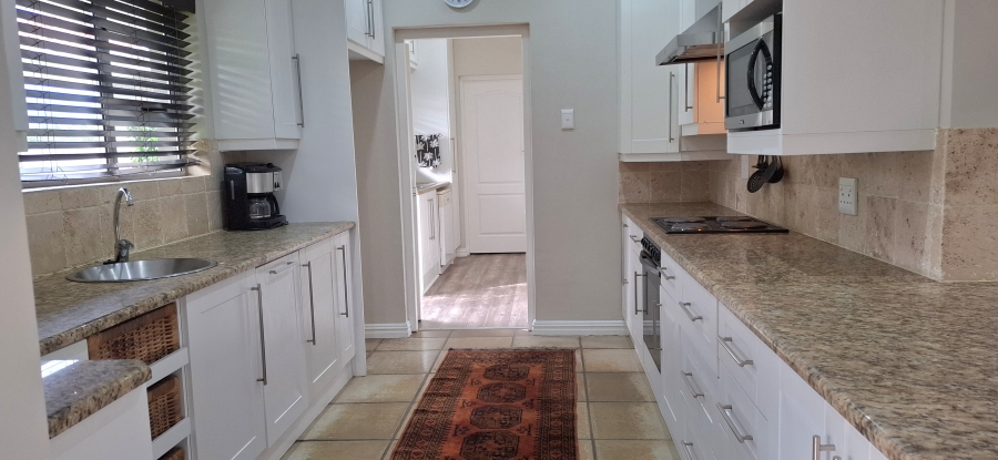 4 Bedroom Property for Sale in Beacon Bay Eastern Cape